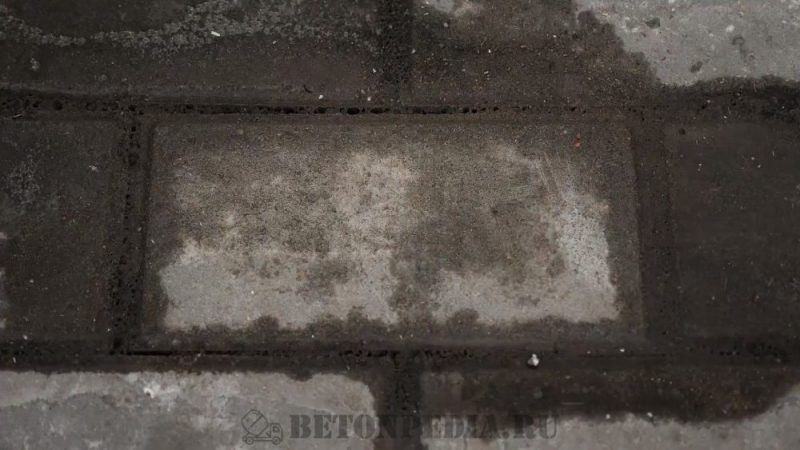 Удаление высолов на бетоне